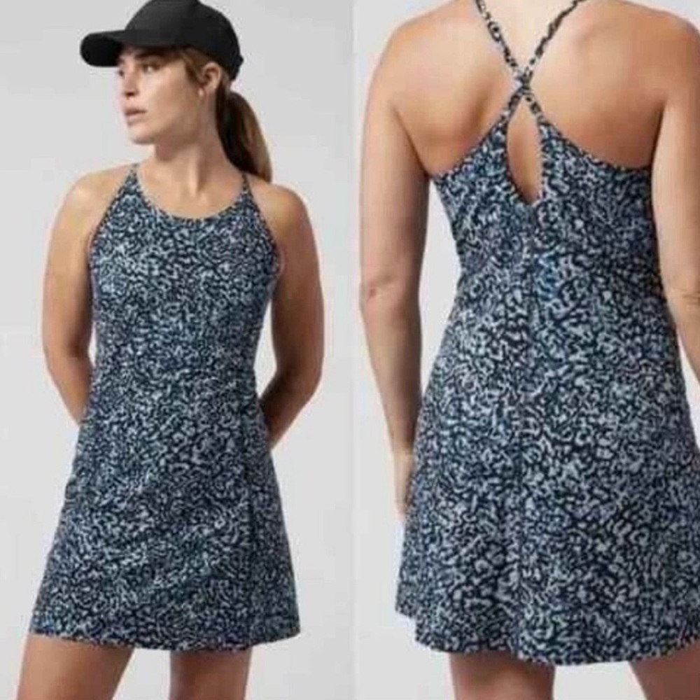 Athleta Infinity Dress size with built in shorts size L NWT